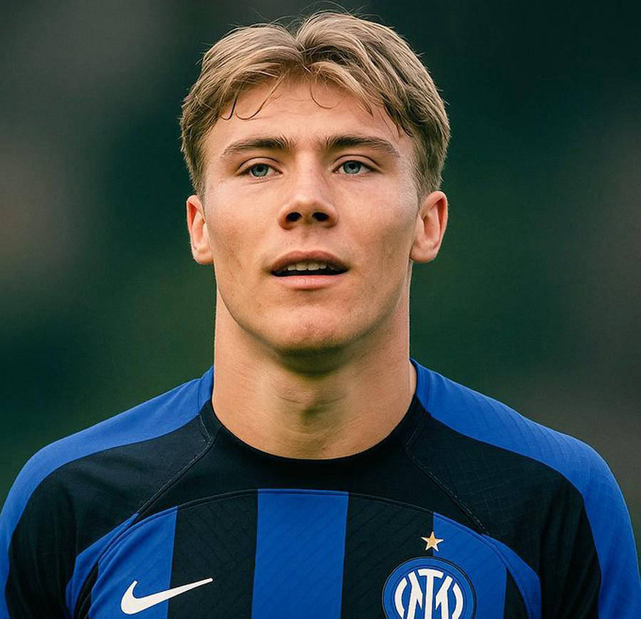 国米或直接买断霍伊伦德，曼联需降价到4000万欧元